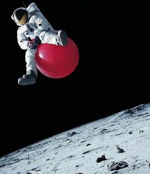 Смешной космонавт