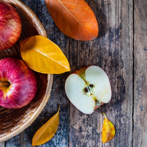 Осенние яблоки