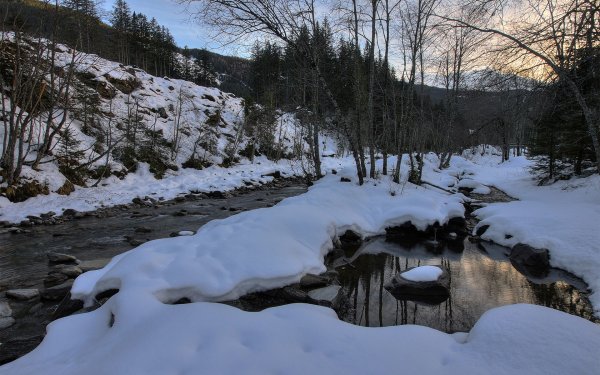 Зимний ручей