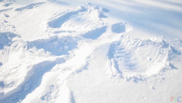 Снежные сугробы