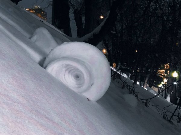 Необычный снег