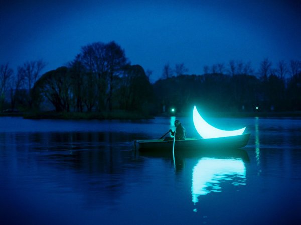 Леонид Тишков Луна