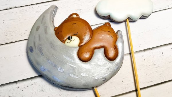 Пряник мишка на Луне