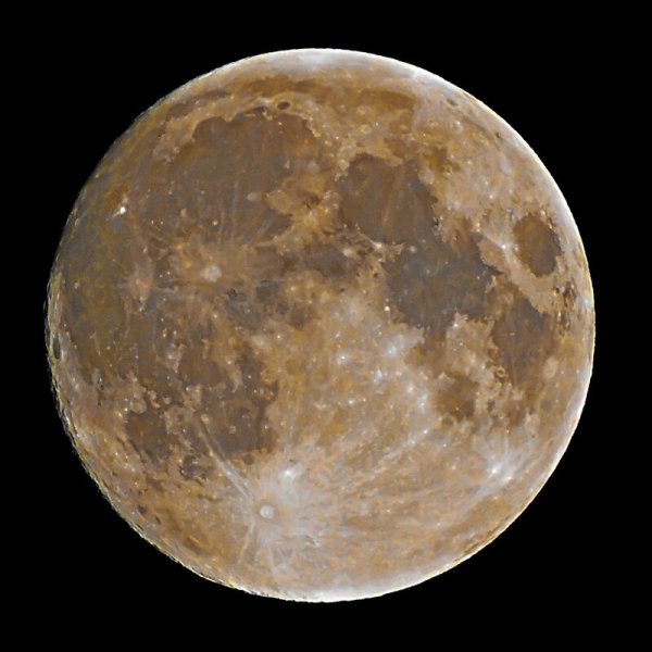 Настоящий цвет Луны