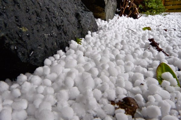 Снежный град