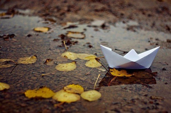 Бумажный кораблик