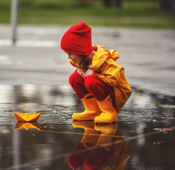 Весна дети кораблики