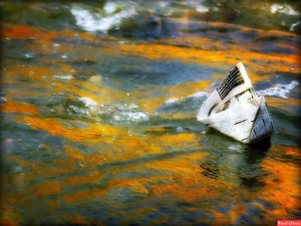 Кораблик в луже