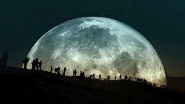 Самая большая Луна