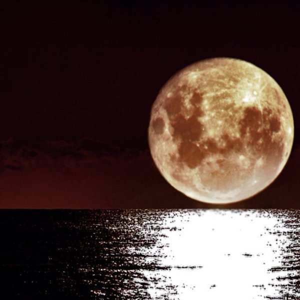 Яркая Луна