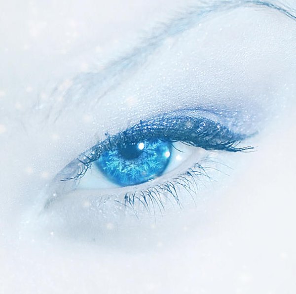 Красивые ледяные глаза