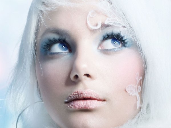 Красивый макияж для Снегурочки