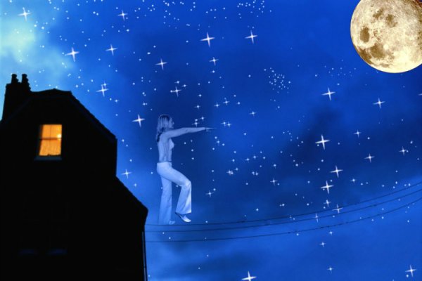 Ночь крыша Луна