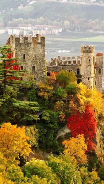 Замки Италии