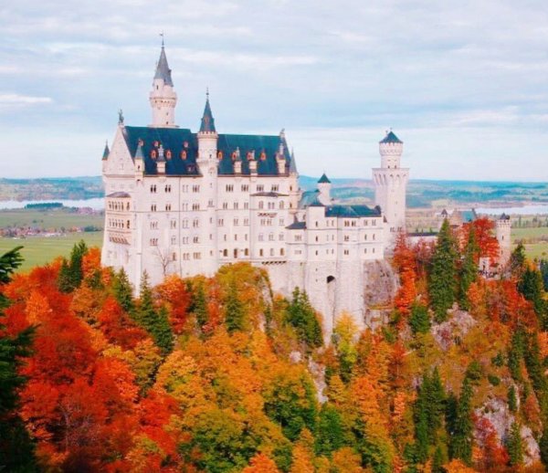 Нойшванштайн осень