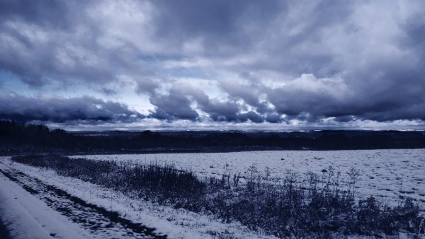 Пасмурное зимнее небо