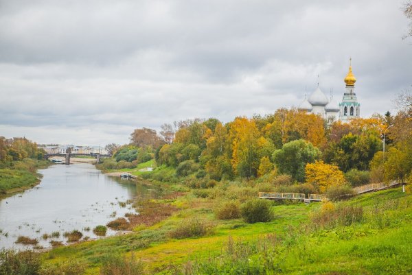 Осенняя Вологда монастырь арт