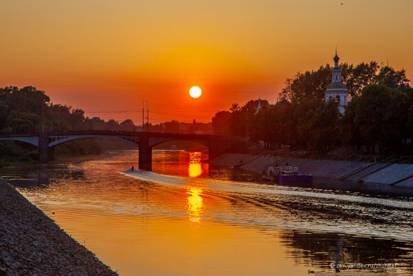 Собор г Вологда река закат