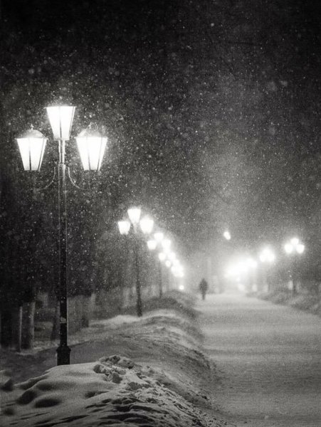 Снегопад ночью