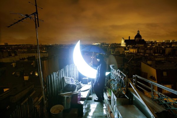 Леонид Тишков частная Луна