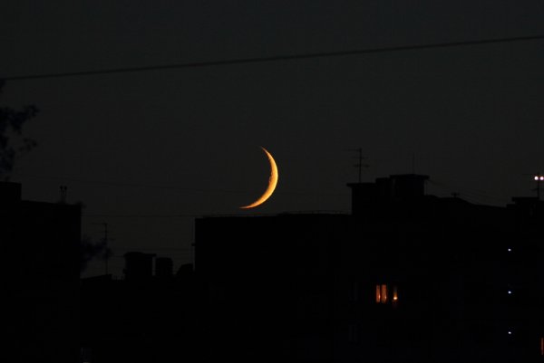 Ночь крыша Луна