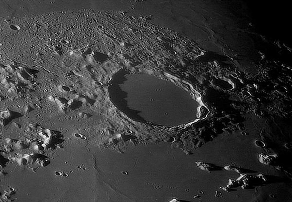 Кратеры на Луне в телескоп