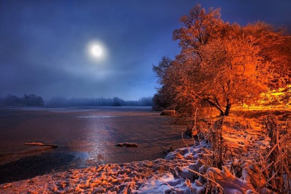 Осенний вечер Луна