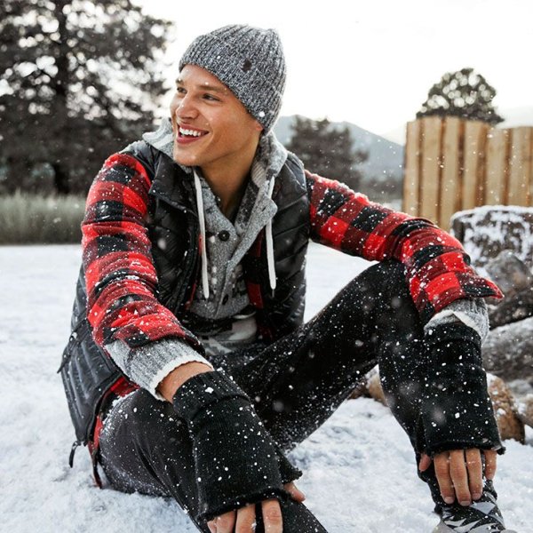 Парень зимой