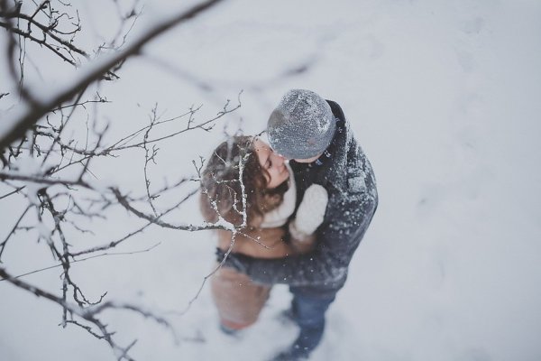 Влюбленные под Снегопадом