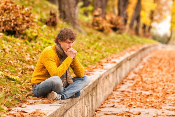 Мужчина осень