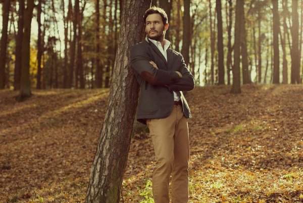 Мужчина осень