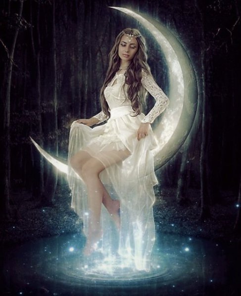 Селена богиня