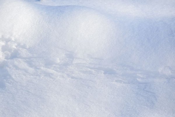 Чистый снег