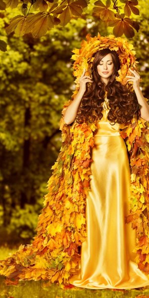 Платье из осенних листьев