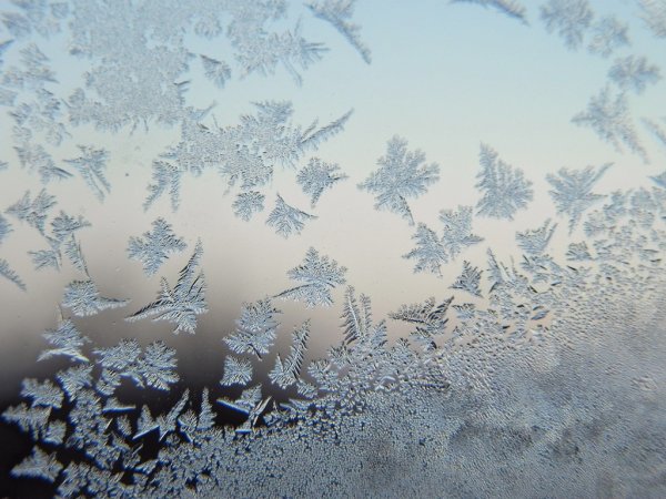 Иней на окне