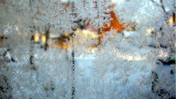 Иней на окне