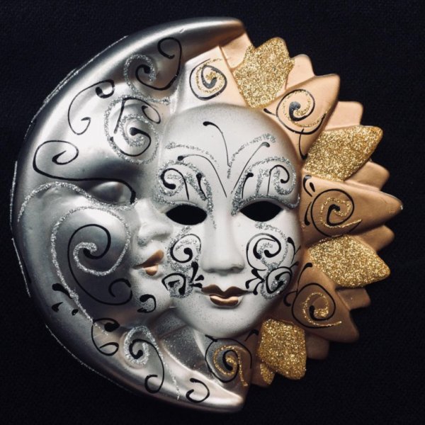 Венецианская маска солнце