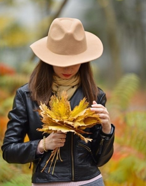 Шляпа женская осенняя