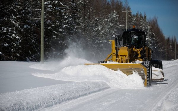 Катерпиллер снегоуборочный