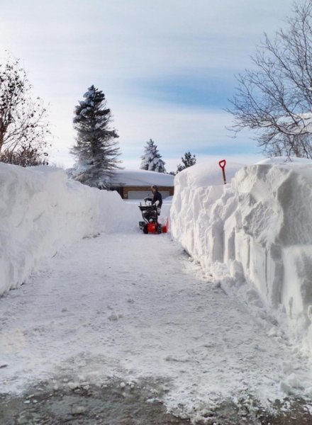 Метровый снег