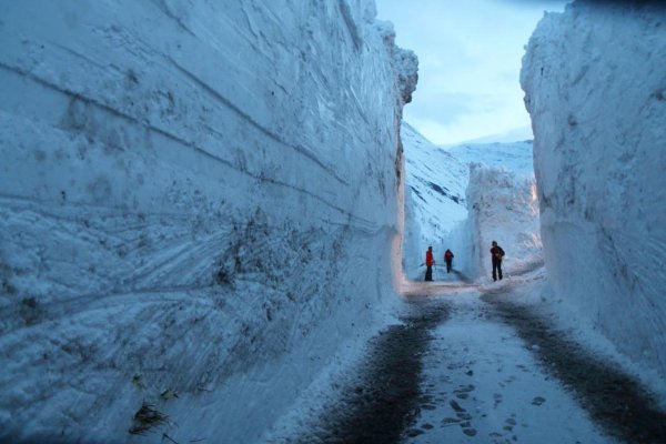 Снег 2 метра