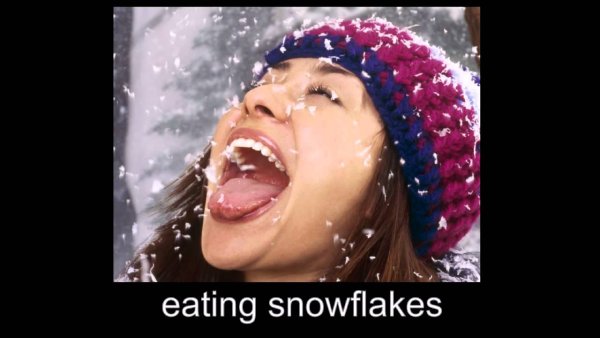 Ловить снежинки ртом