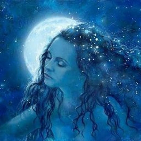 Образы Луны с девушками
