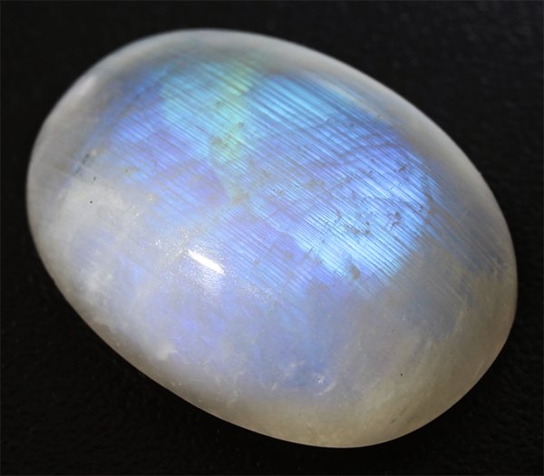 Радужный лунный камень плагиоклаз