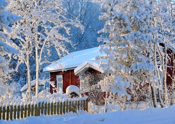 Дом родной зимой