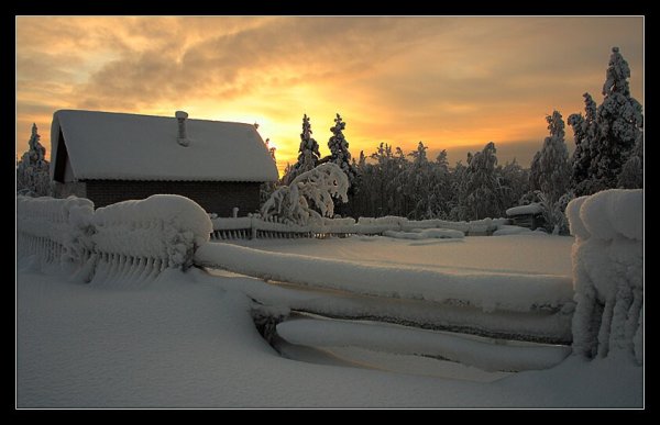 Суровая зима в деревне