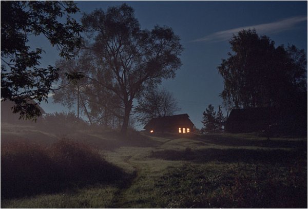 Поздний вечер в деревне