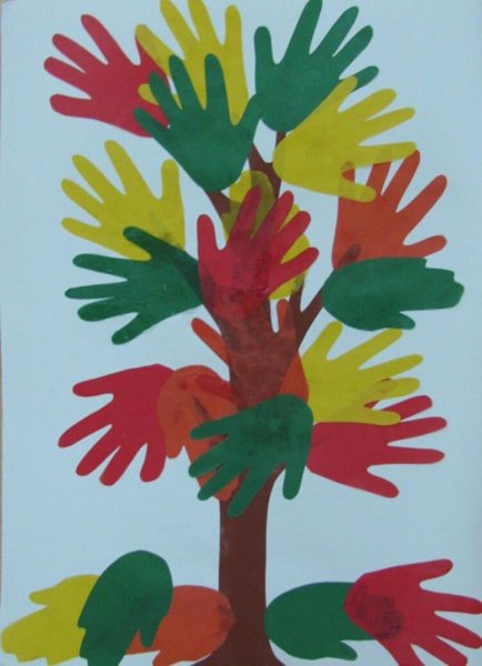 Аппликация из ладошек