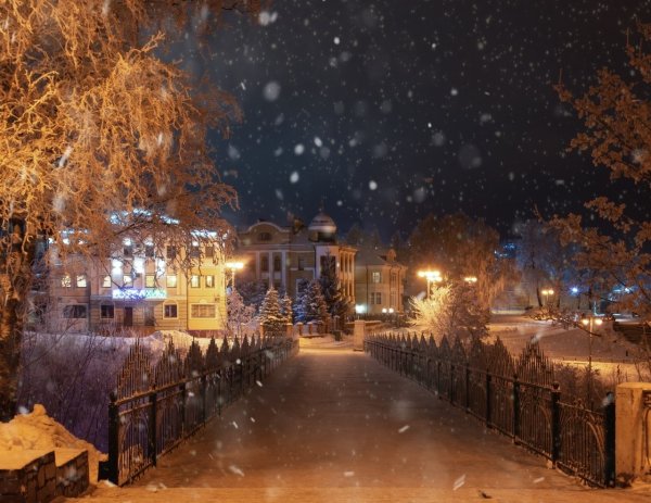 Киров зимой ночью