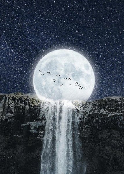 Луна и водопад